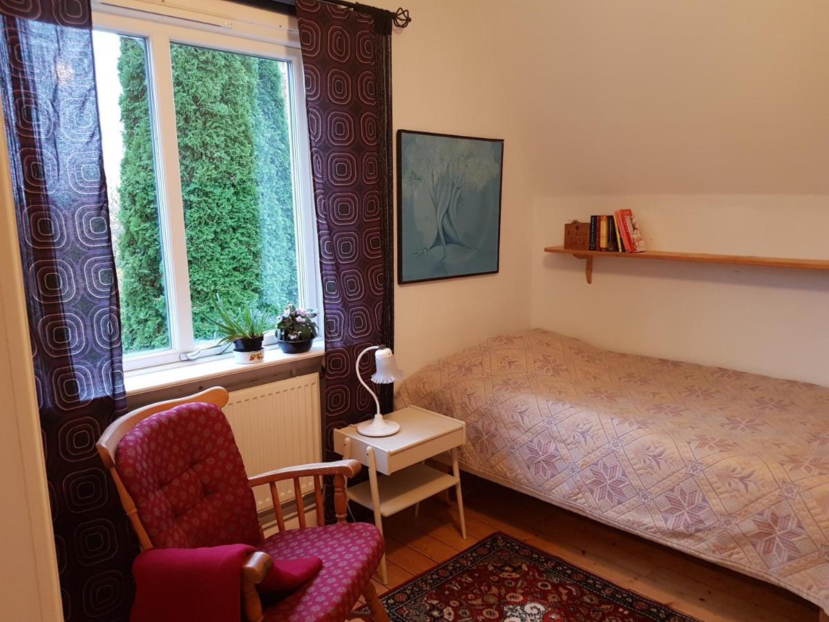 Bed and Breakfast Perenner Pa Bakgarden Motala Exterior foto
