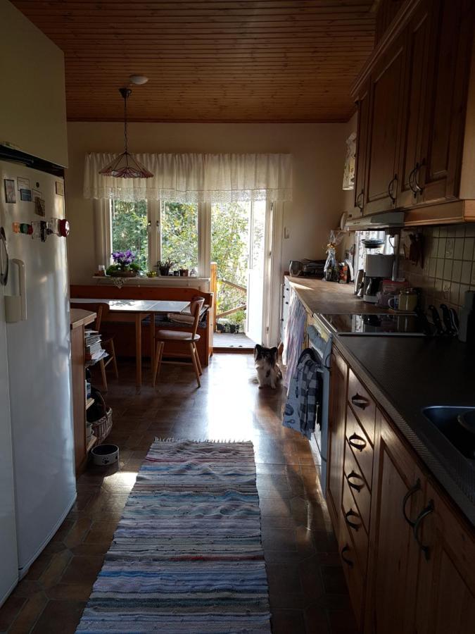 Bed and Breakfast Perenner Pa Bakgarden Motala Exterior foto